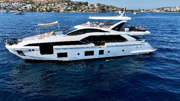 2021 Azimut Grande 27M