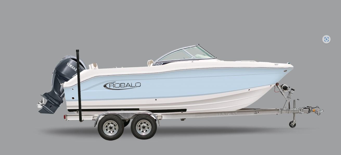 Robalo R207 Dual Console