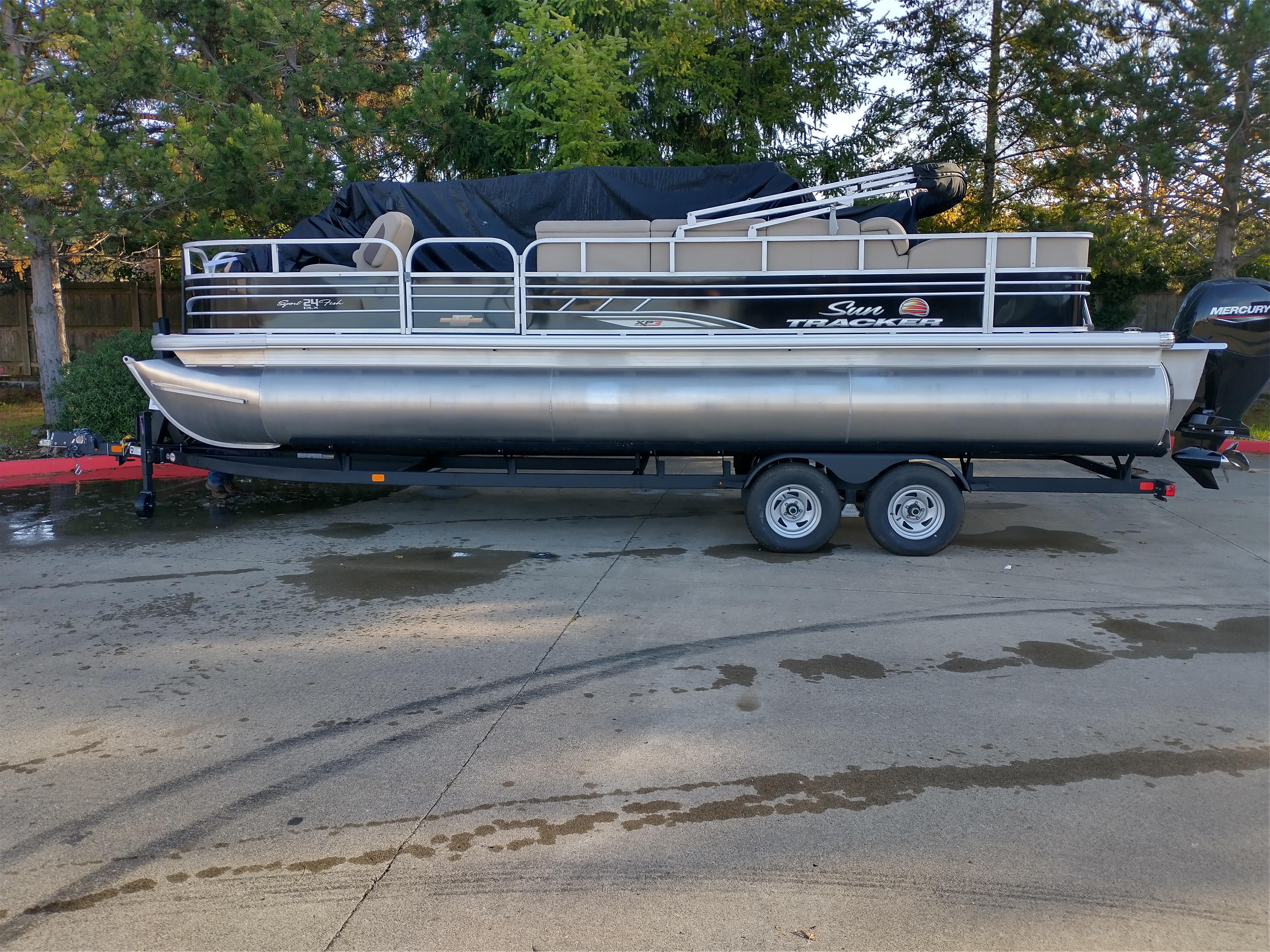 2025 Sun Tracker SportFish 22 DLX