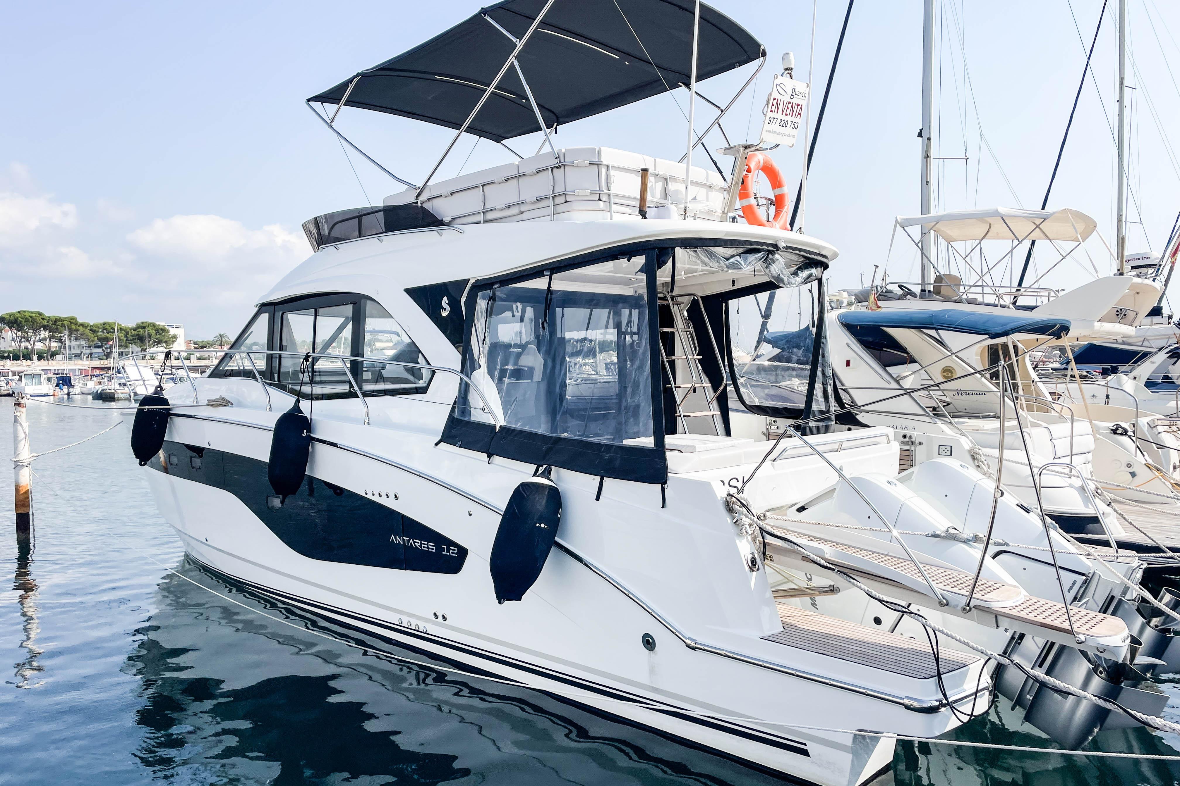 2024 Beneteau Antares 12 Fly