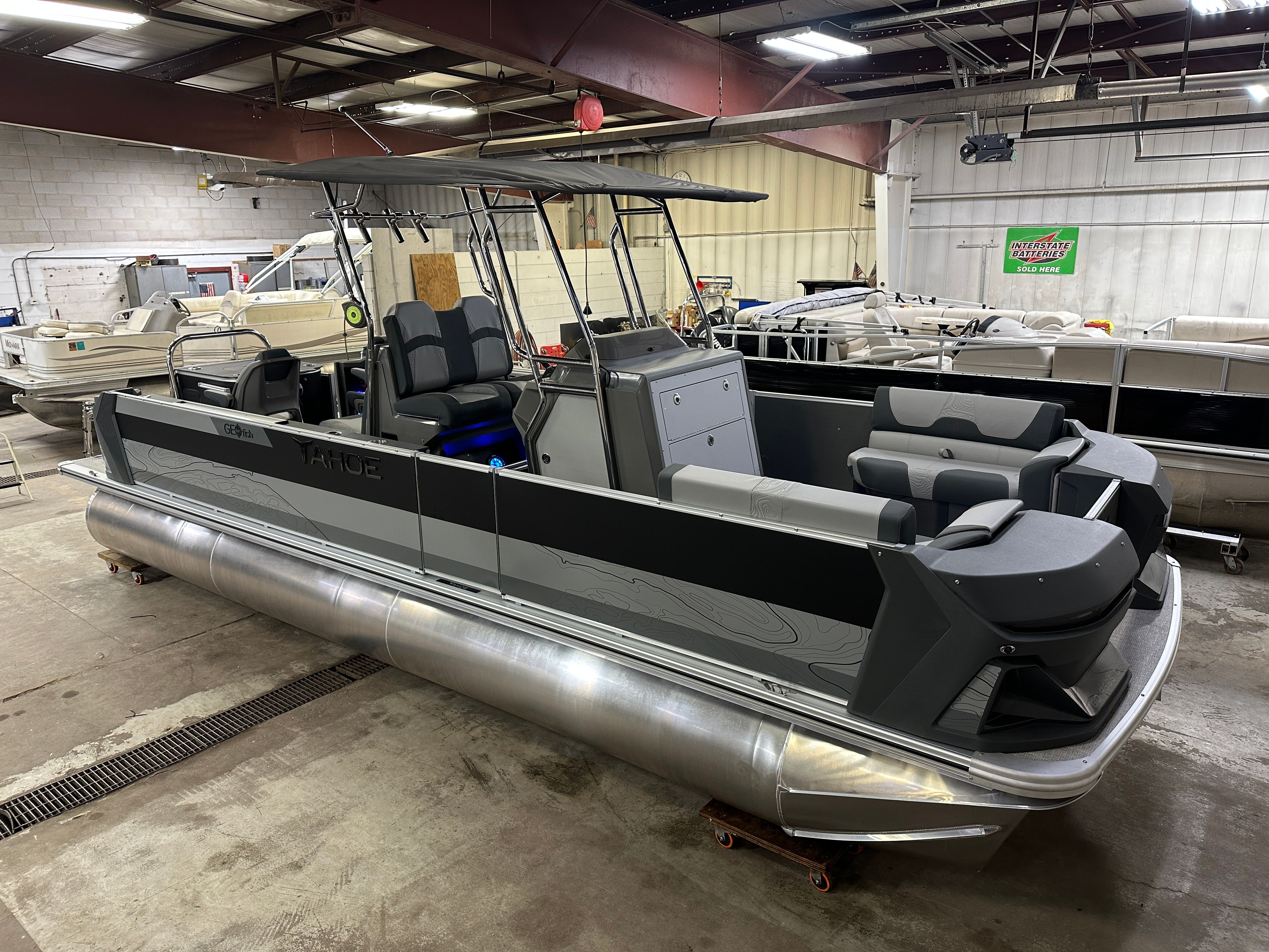 2025 Tahoe Geofish CRF 2585 Tritoon & Honda 4-Stroke EFI