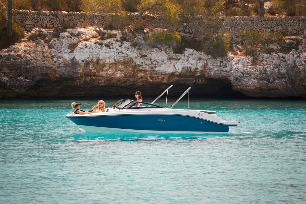 2023 Sea Ray SPX 210