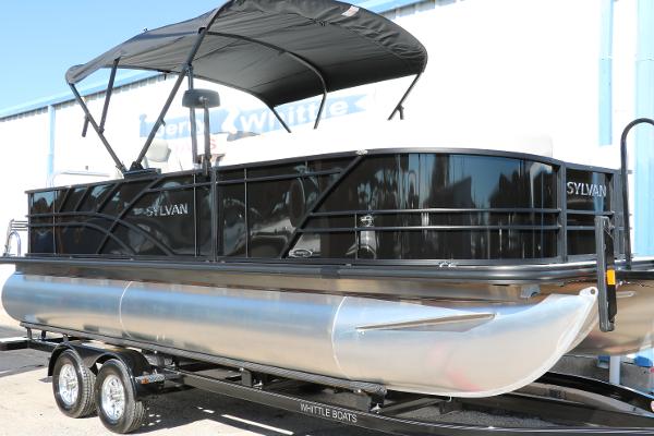 2025 Sylvan Mirage 8522 Party Fish