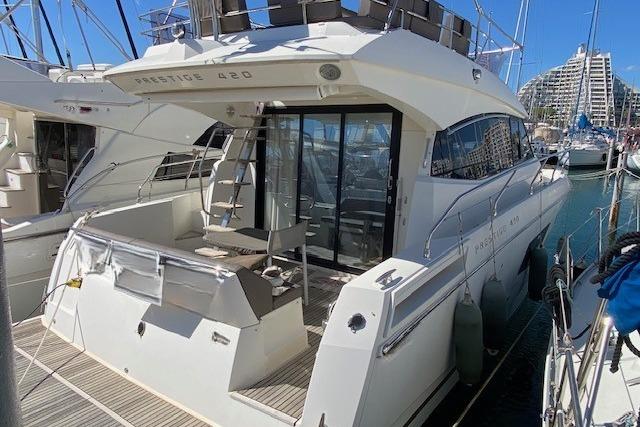 2015 Prestige 420