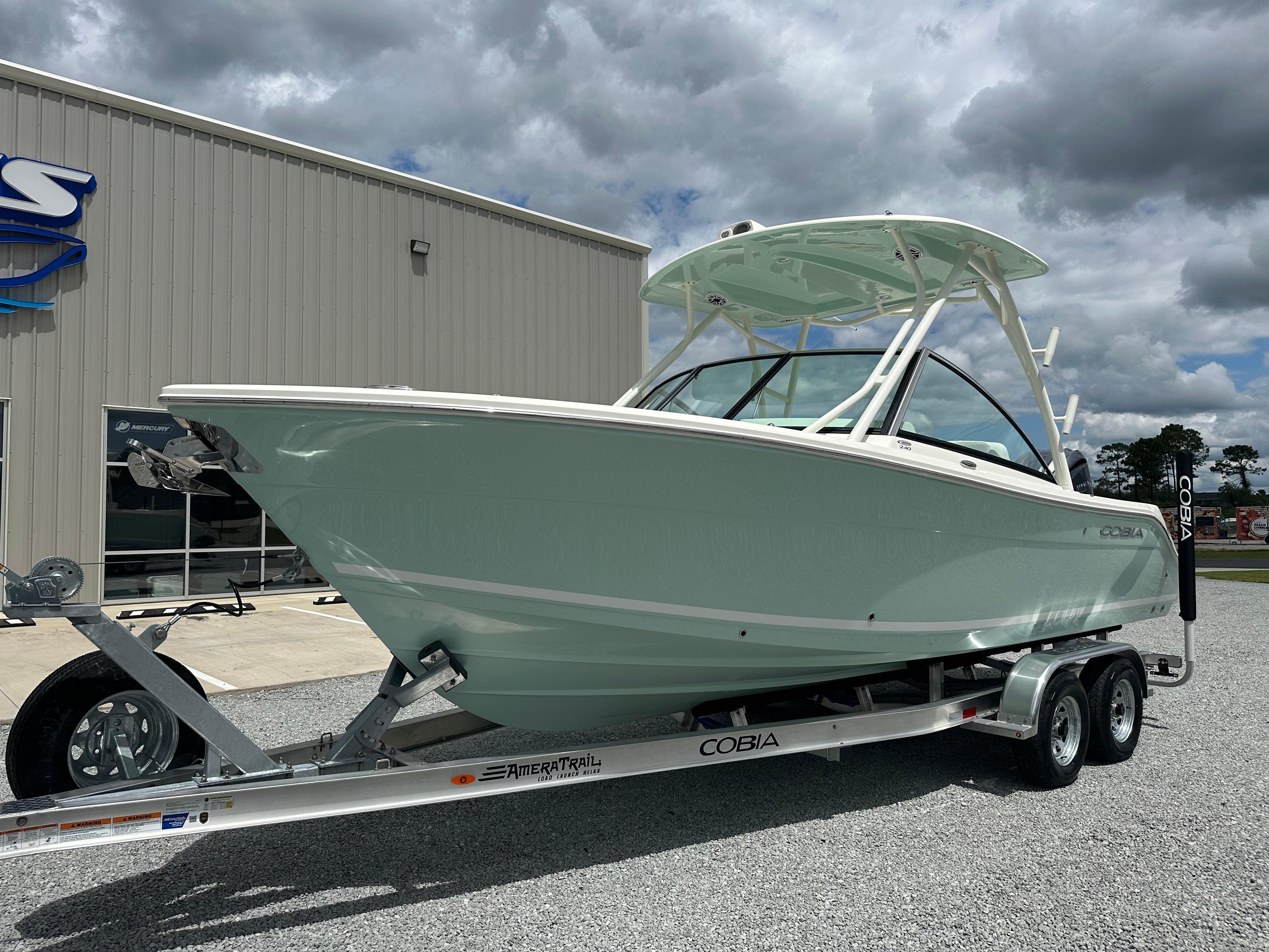 2025 Cobia 24DC