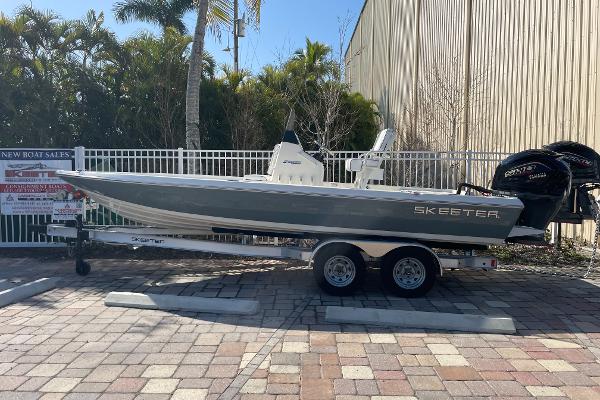 2025 Skeeter SX 221