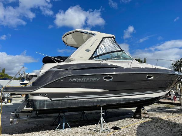 2014 Monterey 320 Sport Yacht