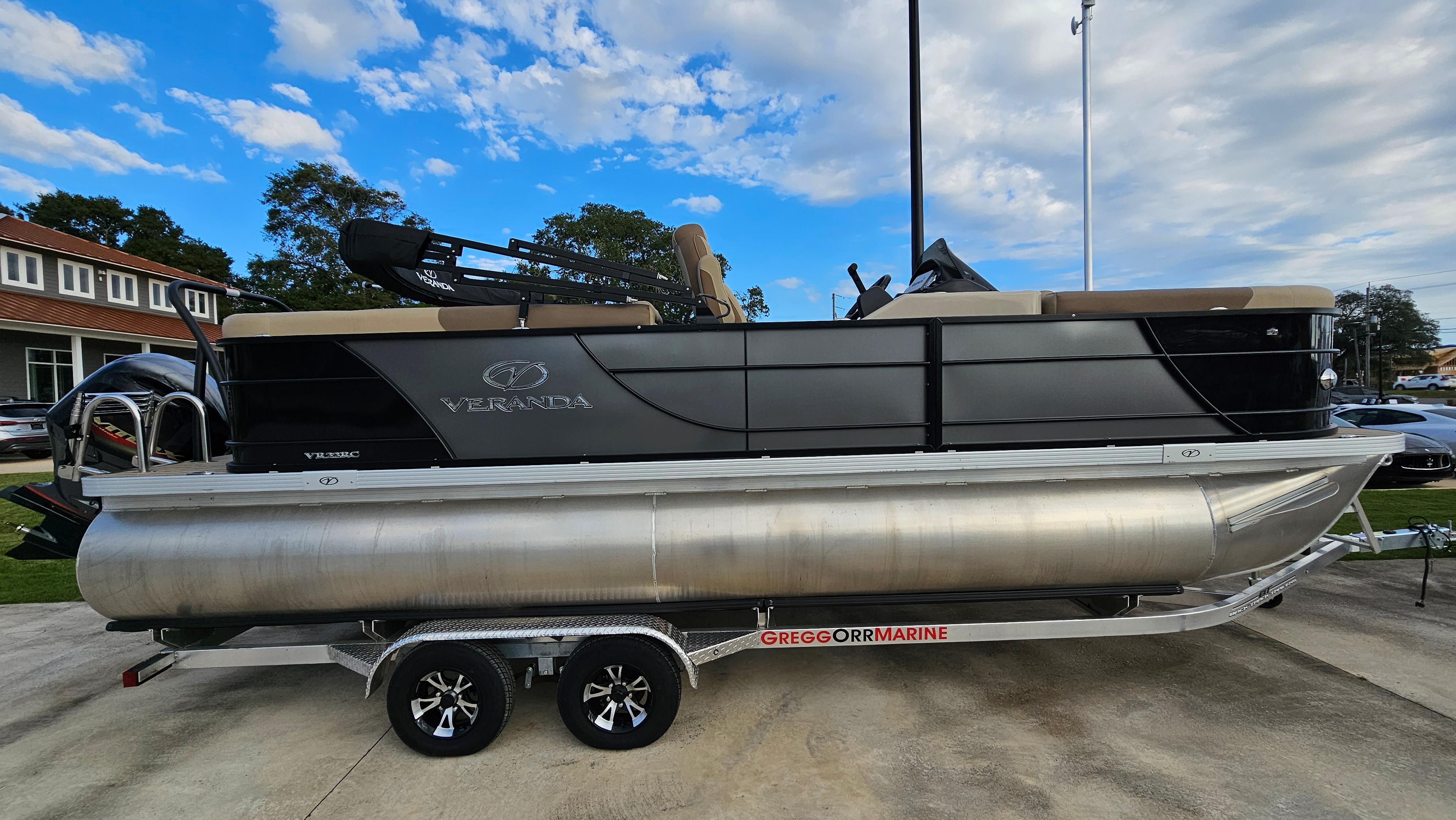 Vertex RC - Veranda Luxury Pontoon Boats