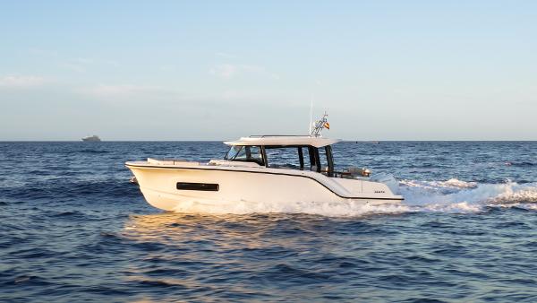 2025 Aiata Wayfinder 38