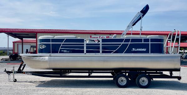 2025 Landau Island Breeze 23 Sport Rear powered by a Suzuki 200HP