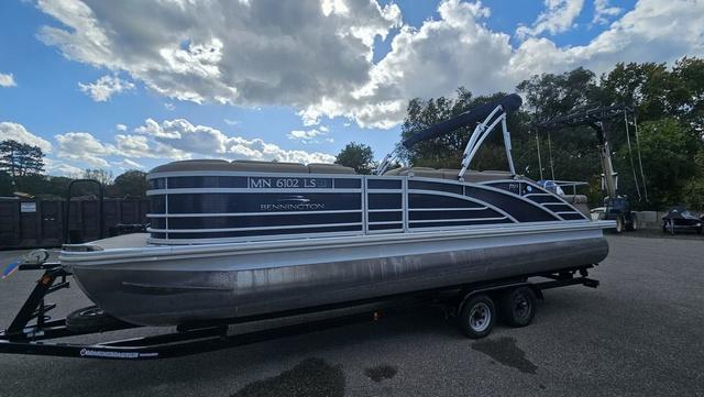 2018 Bennington 21 SFX Pontoon Boat