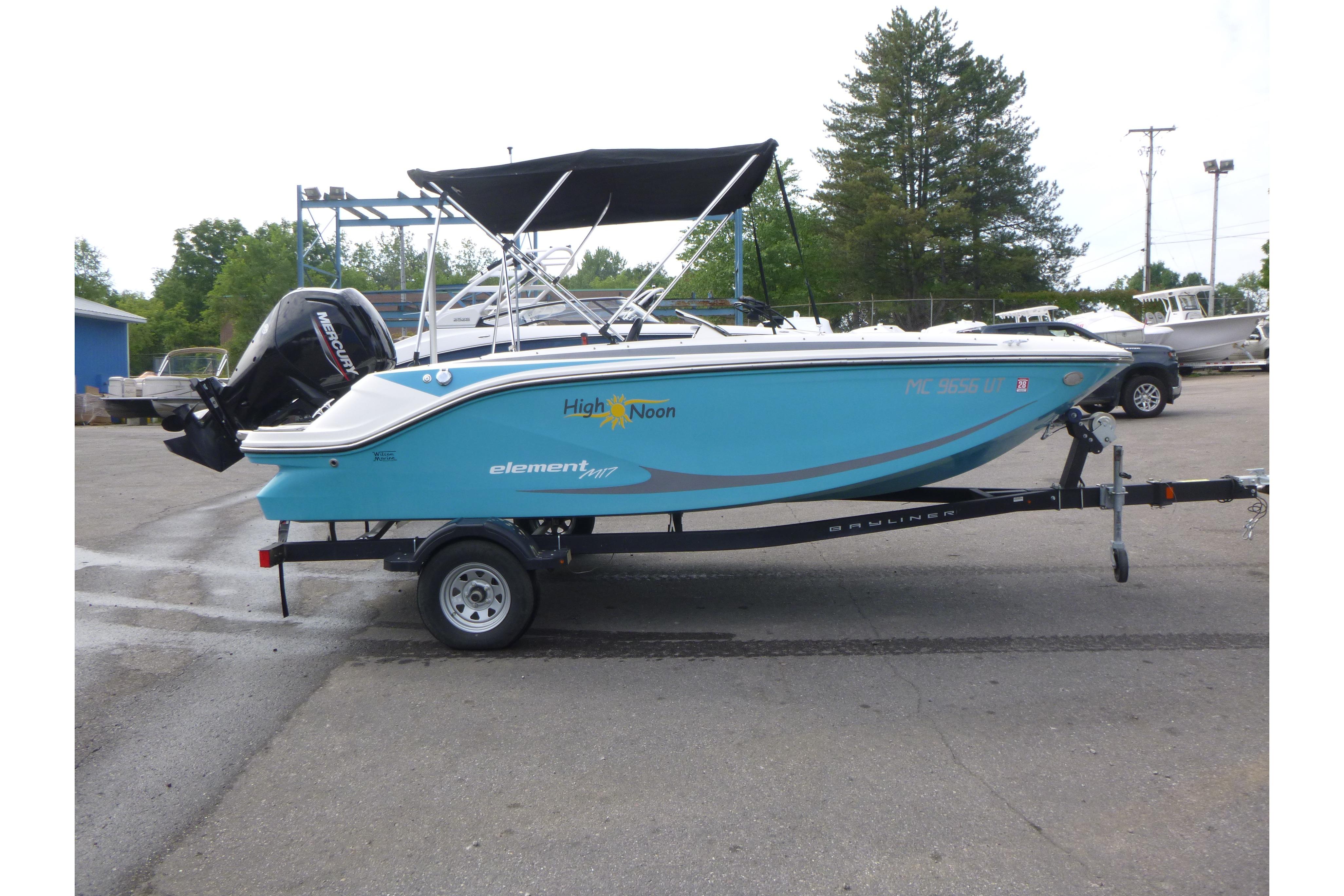 2022 Bayliner Element M17