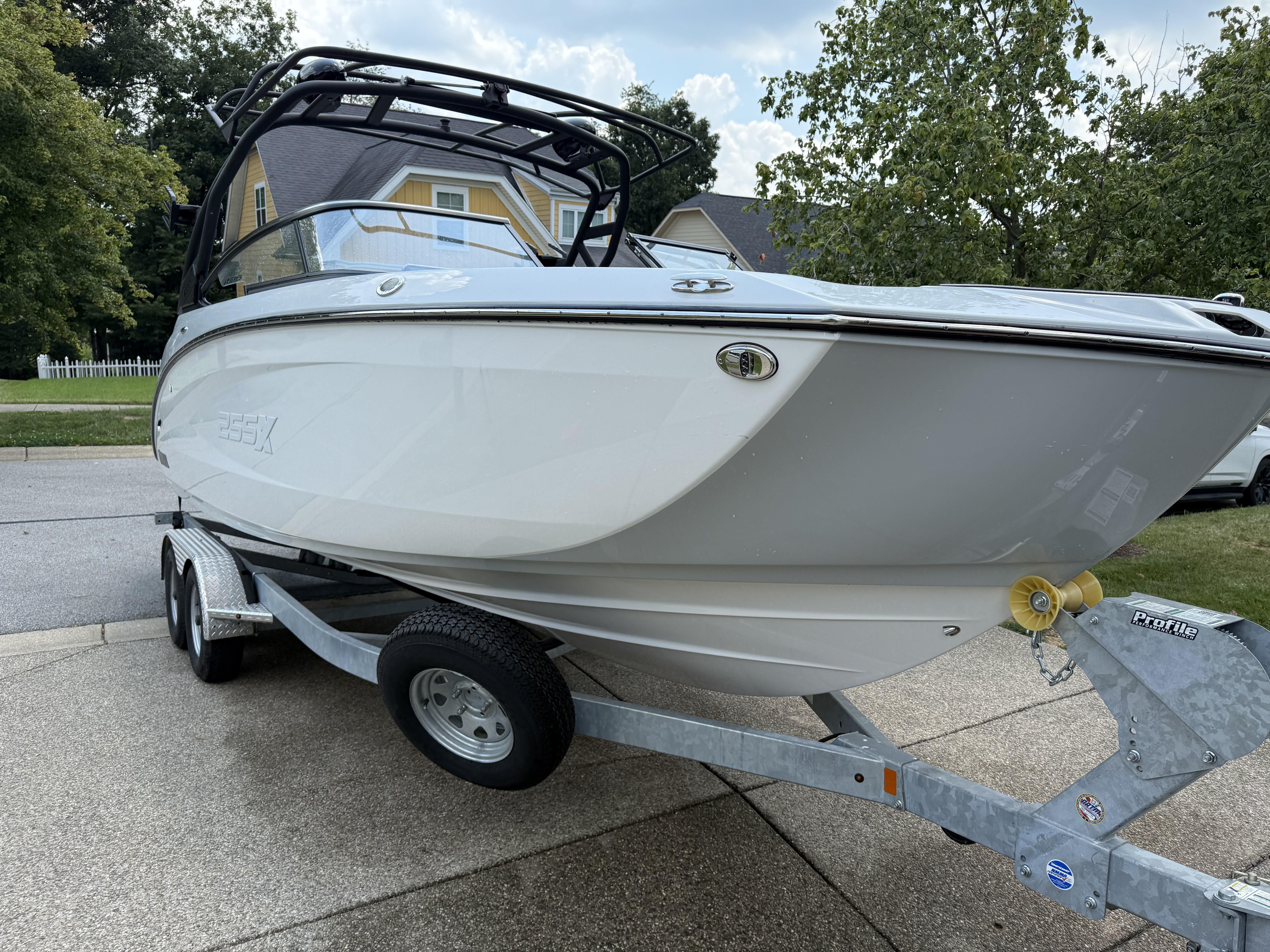 2024 Yamaha Boats 255XE