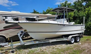 2002 Shamrock 220 Cuddy Stalker