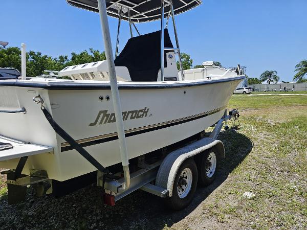 2002 Shamrock 220 Cuddy Stalker