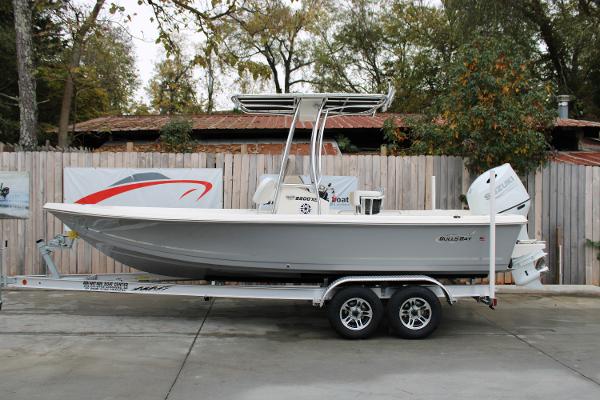 2025 Bulls Bay 2200