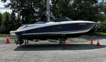 2013 Sea Ray 270 SLX