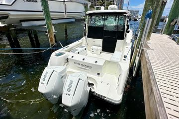 2015 Boston Whaler 315 Conquest