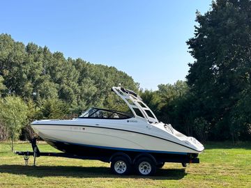 2021 Yamaha Boats AR210