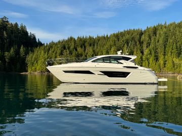 2022 Cruisers Yachts 46 Cantius