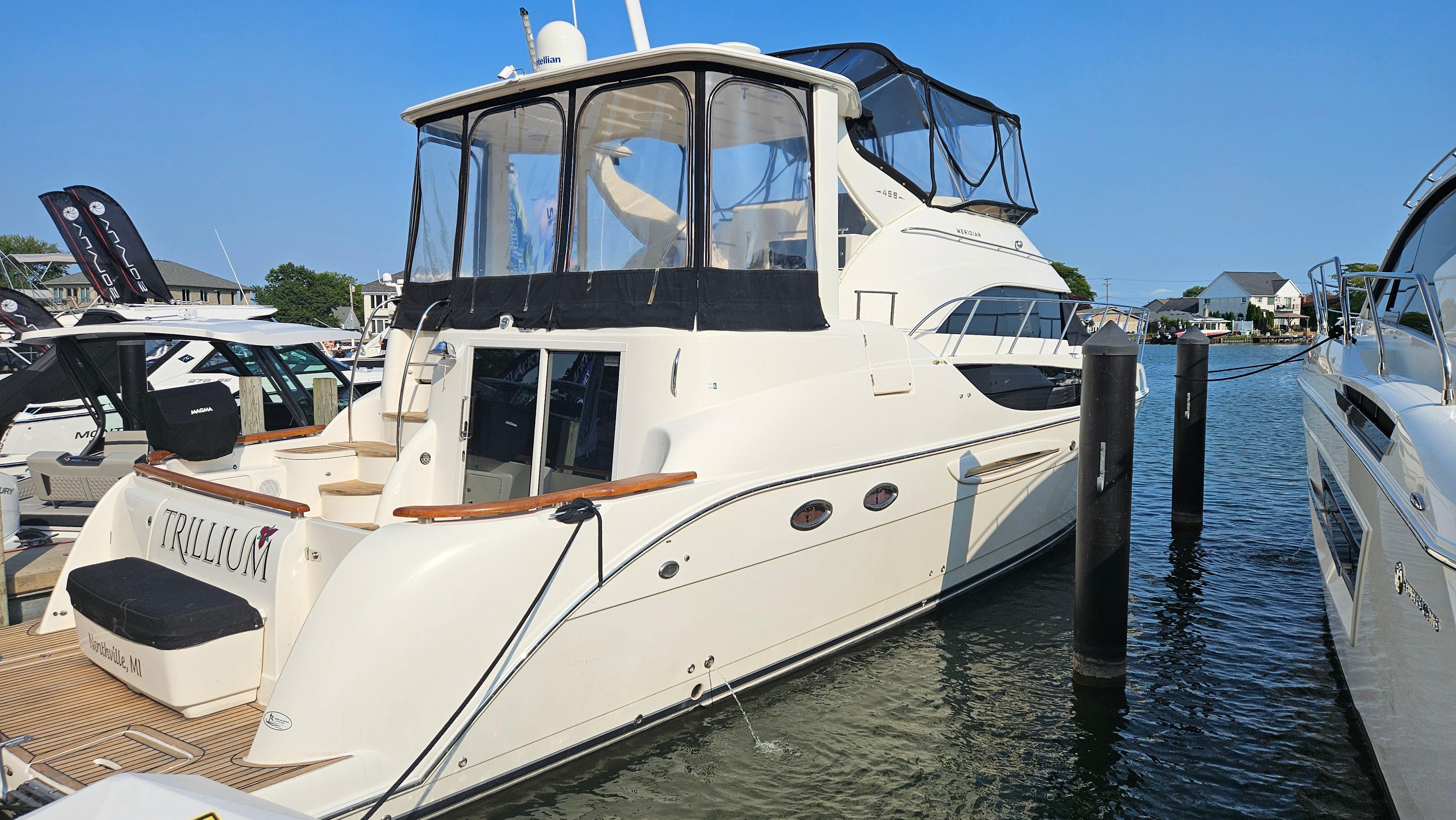 2008 Meridian 459 Cockpit Motoryacht