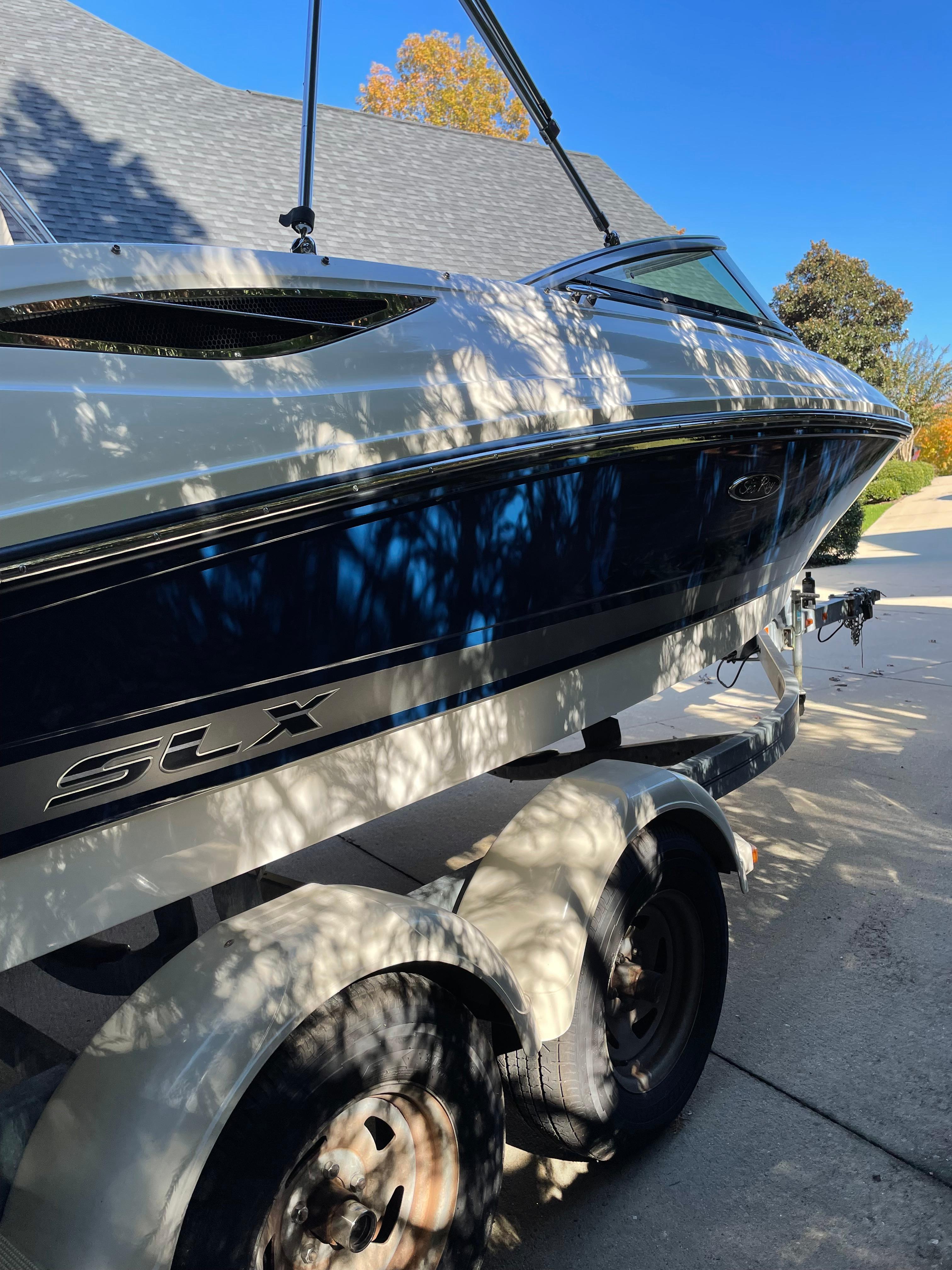 2012 Sea Ray 210 SLX