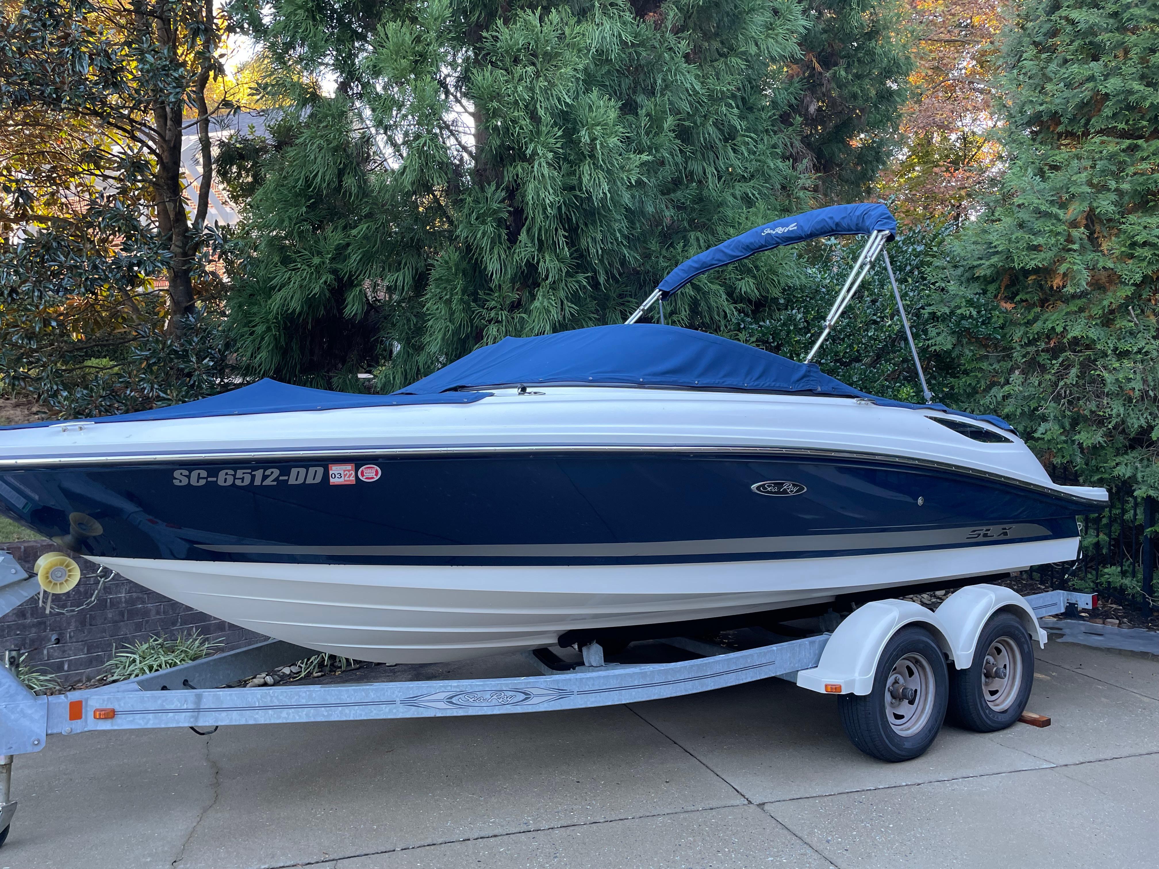 2012 Sea Ray 210 SLX