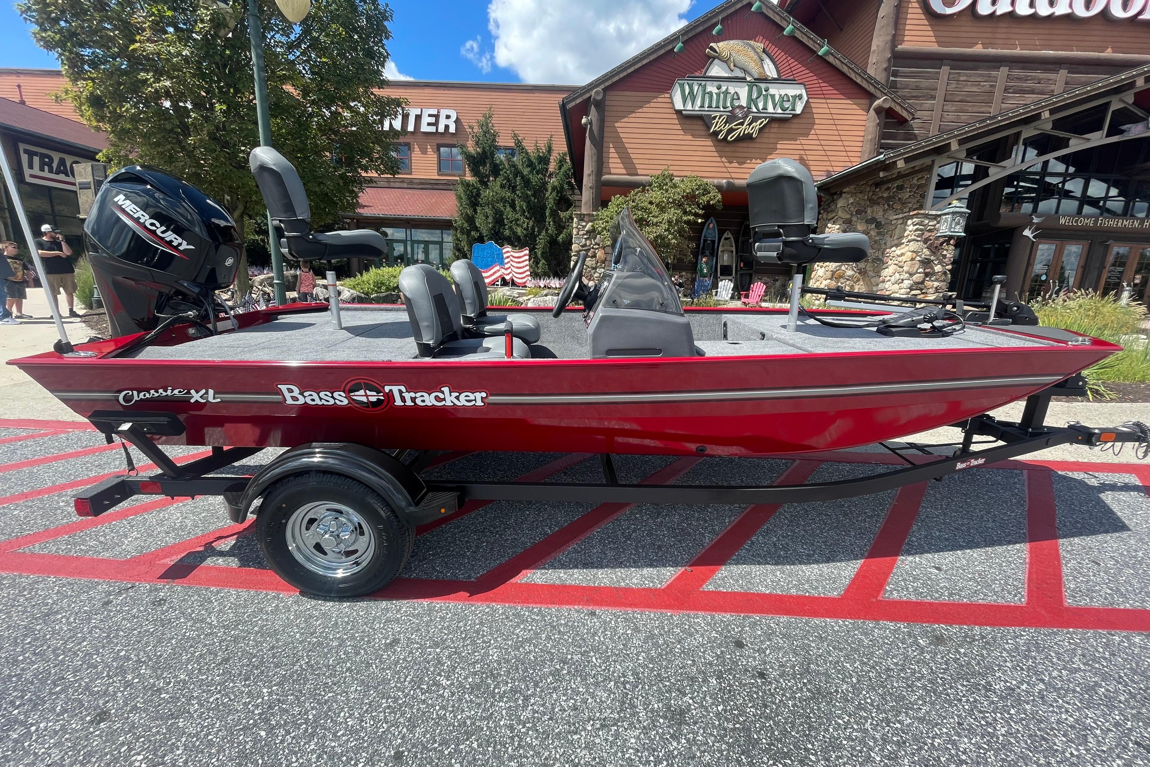 2026 Tracker Bass Tracker Classic XL