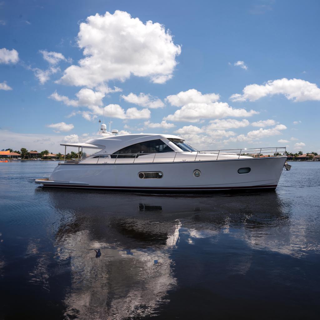 2015 Belize 54 Sedan