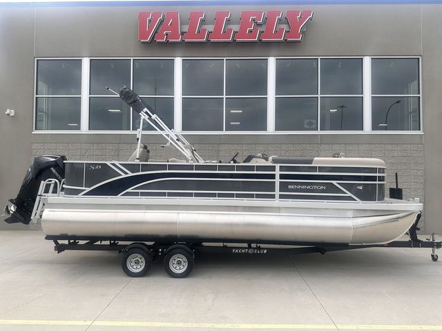 2026 Bennington 23SSR Tritoon Pontoon