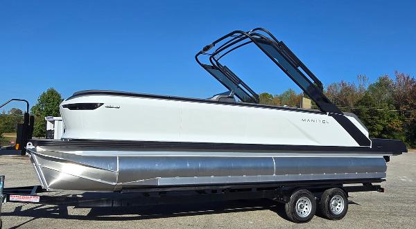2025 Manitou 240 cruise