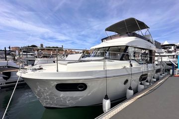 2025 Beneteau Swift Trawler 41 Fly