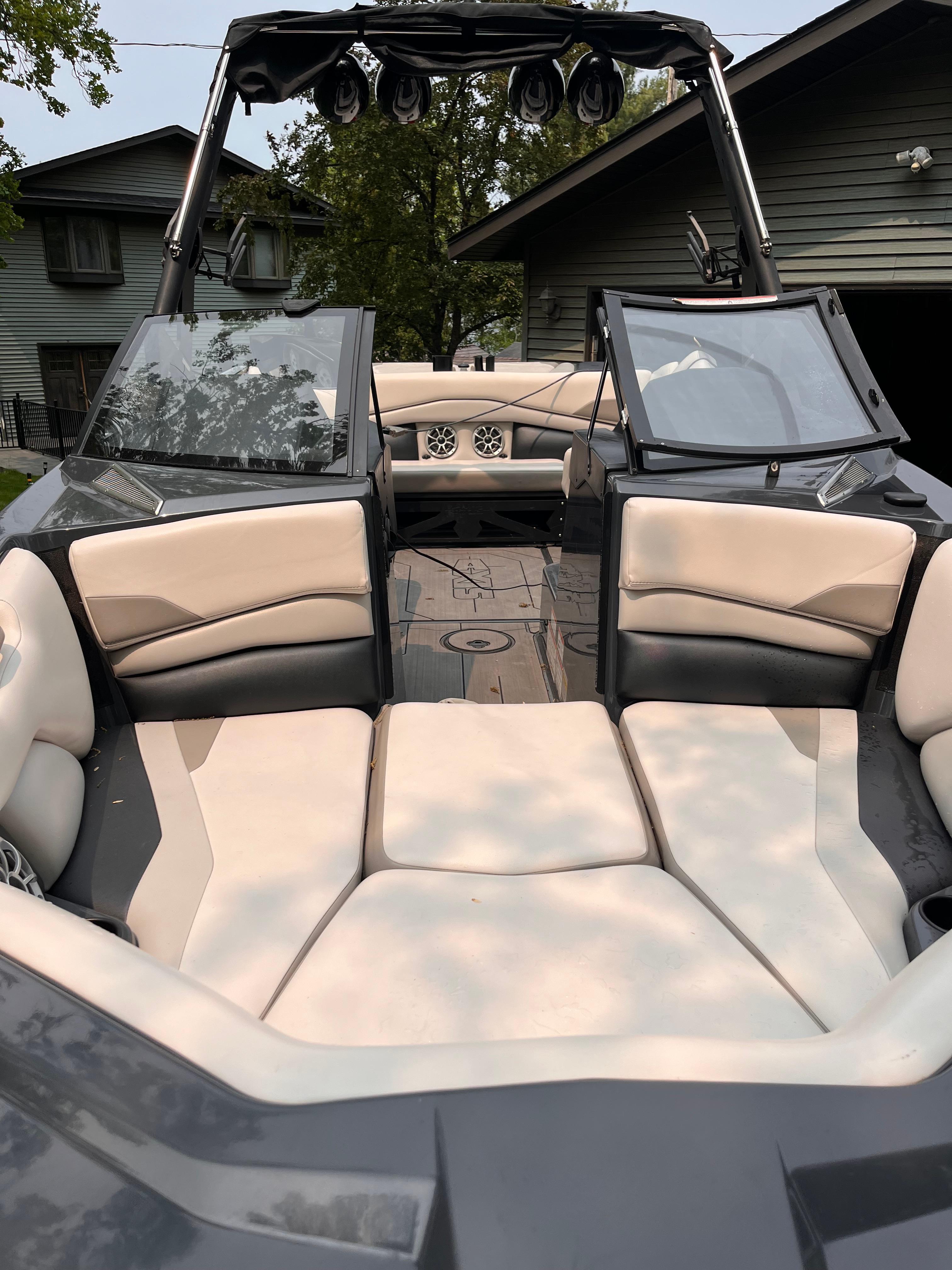 2018 Axis A22