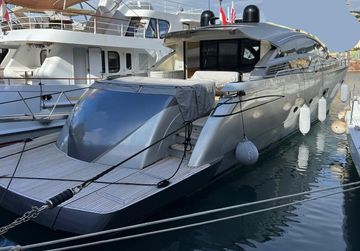 2010 Pershing 80'