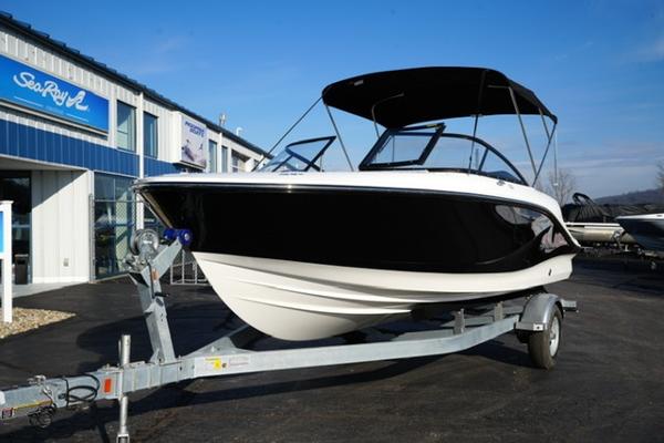 2025 Bayliner V20