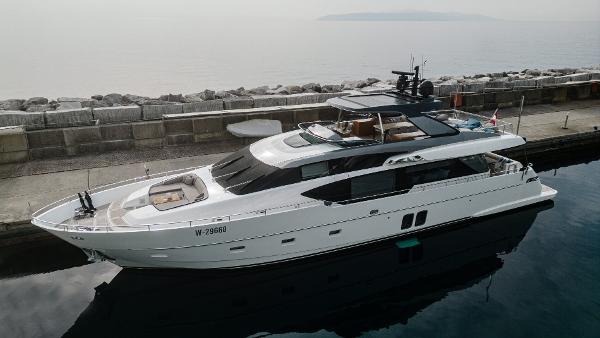 Sanlorenzo 86 main