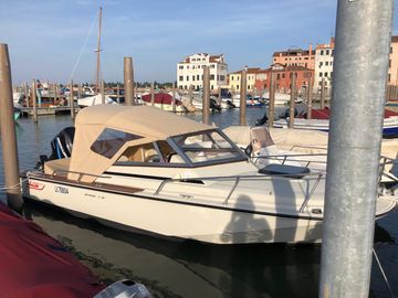 1987 Boston Whaler V20