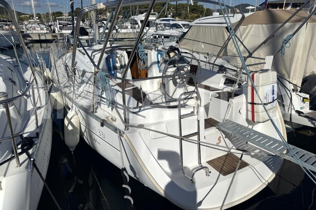 2001 Beneteau Oceanis 331