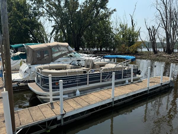 2020 Sun Tracker Party Barge 22 Tri Toon RF XP3
