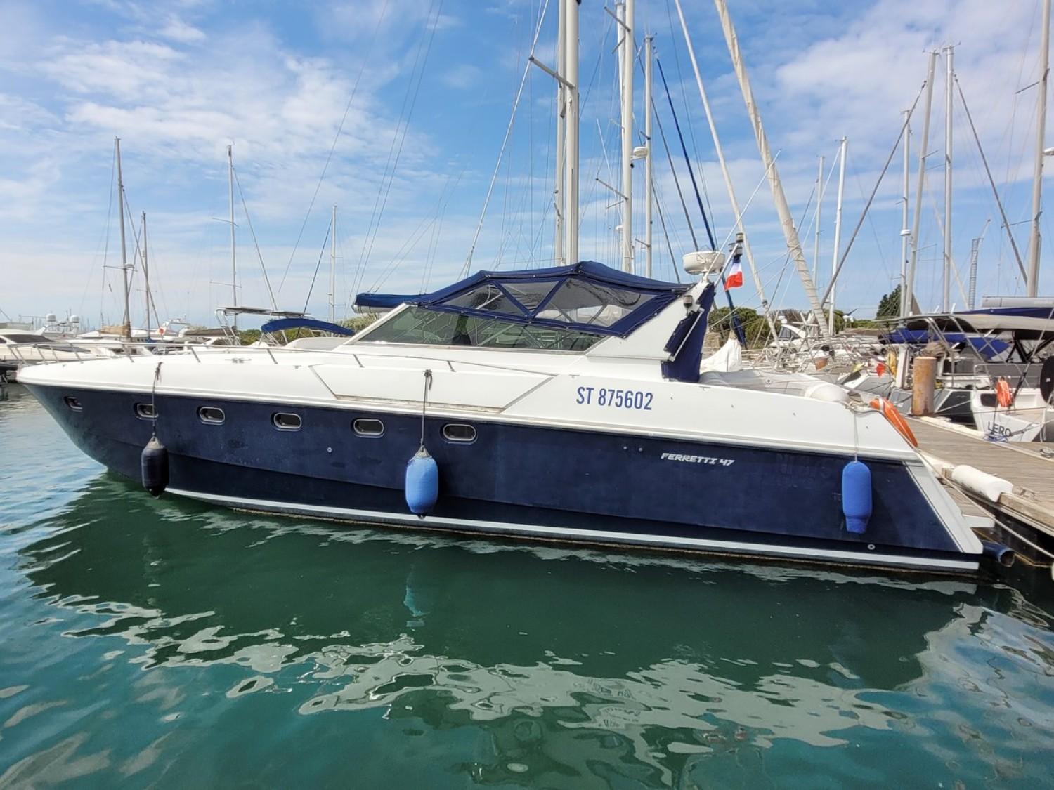 Ferretti Yachts Altura 47