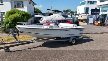 1995 Boston Whaler Rage 15