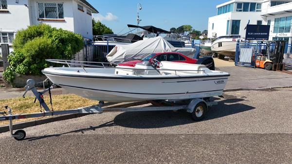 1995 Boston Whaler Rage 15