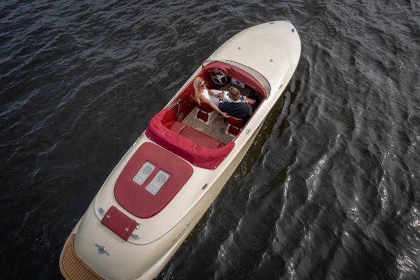 Seven Seas Yachts Venus Speedster 2025 Seven Seas Yachts Venus Speedster cruising on water, top view.