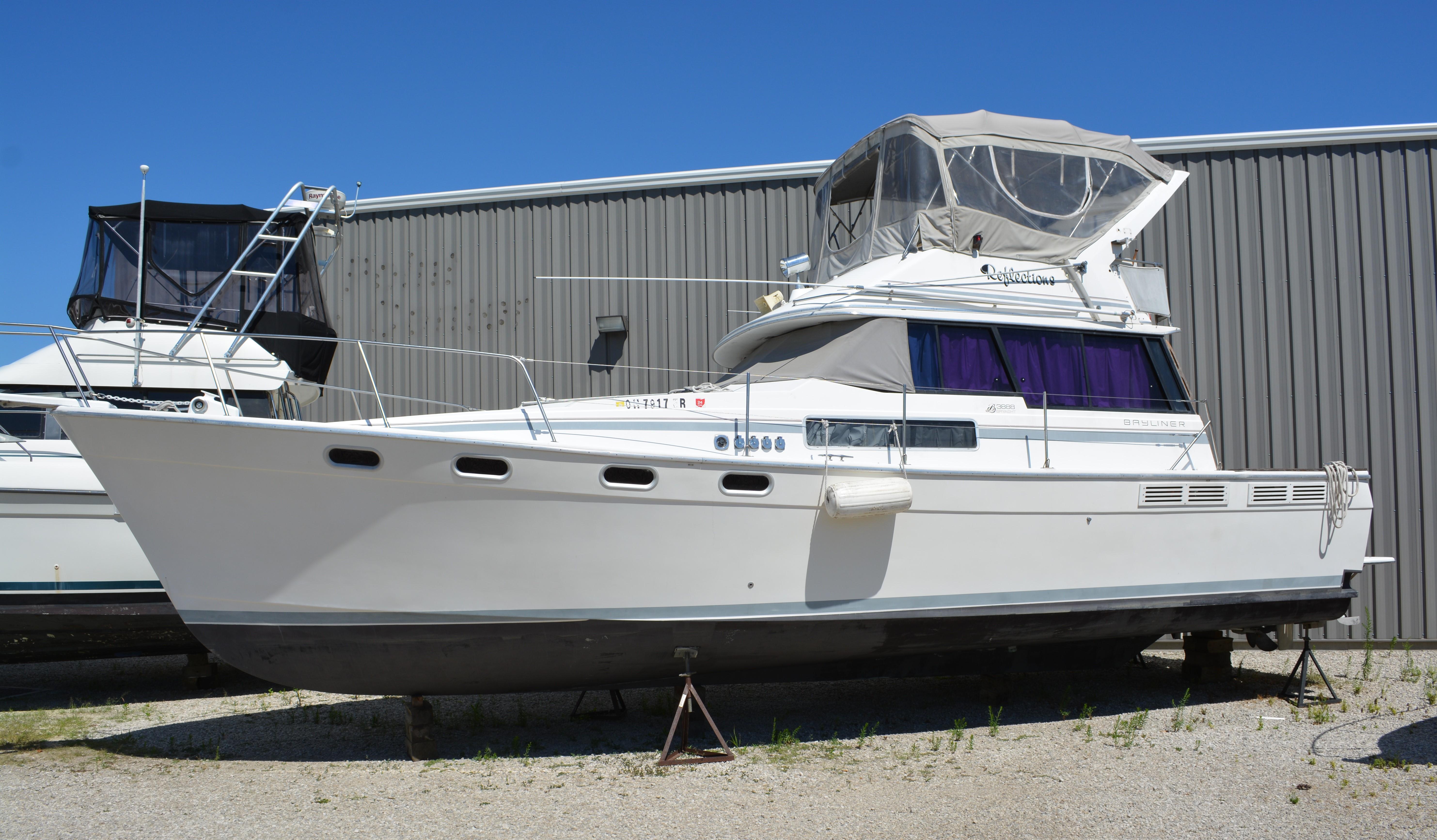 1990 Bayliner 3888 Motoryacht, Catawba Island Ohio - boats.com