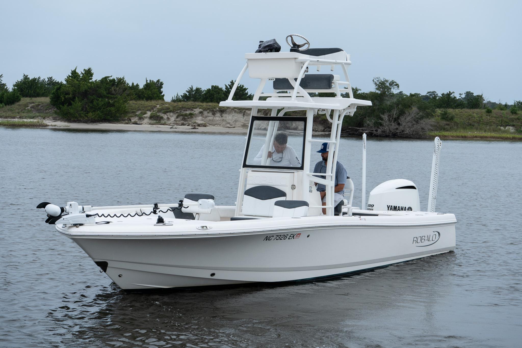 2019 Robalo 246 Cayman SD
