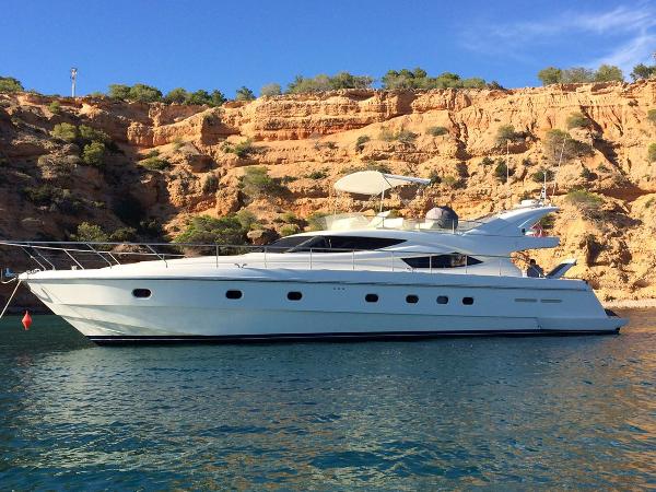 2000 Ferretti Yachts 620