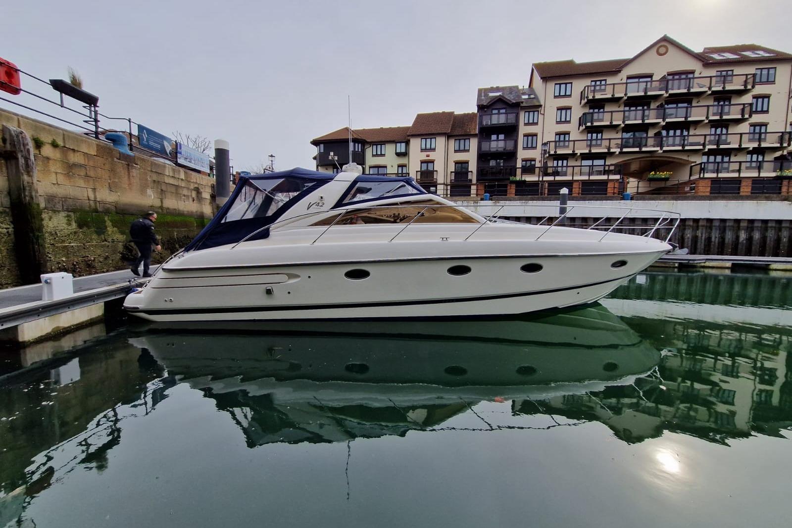 2001 Princess V42
