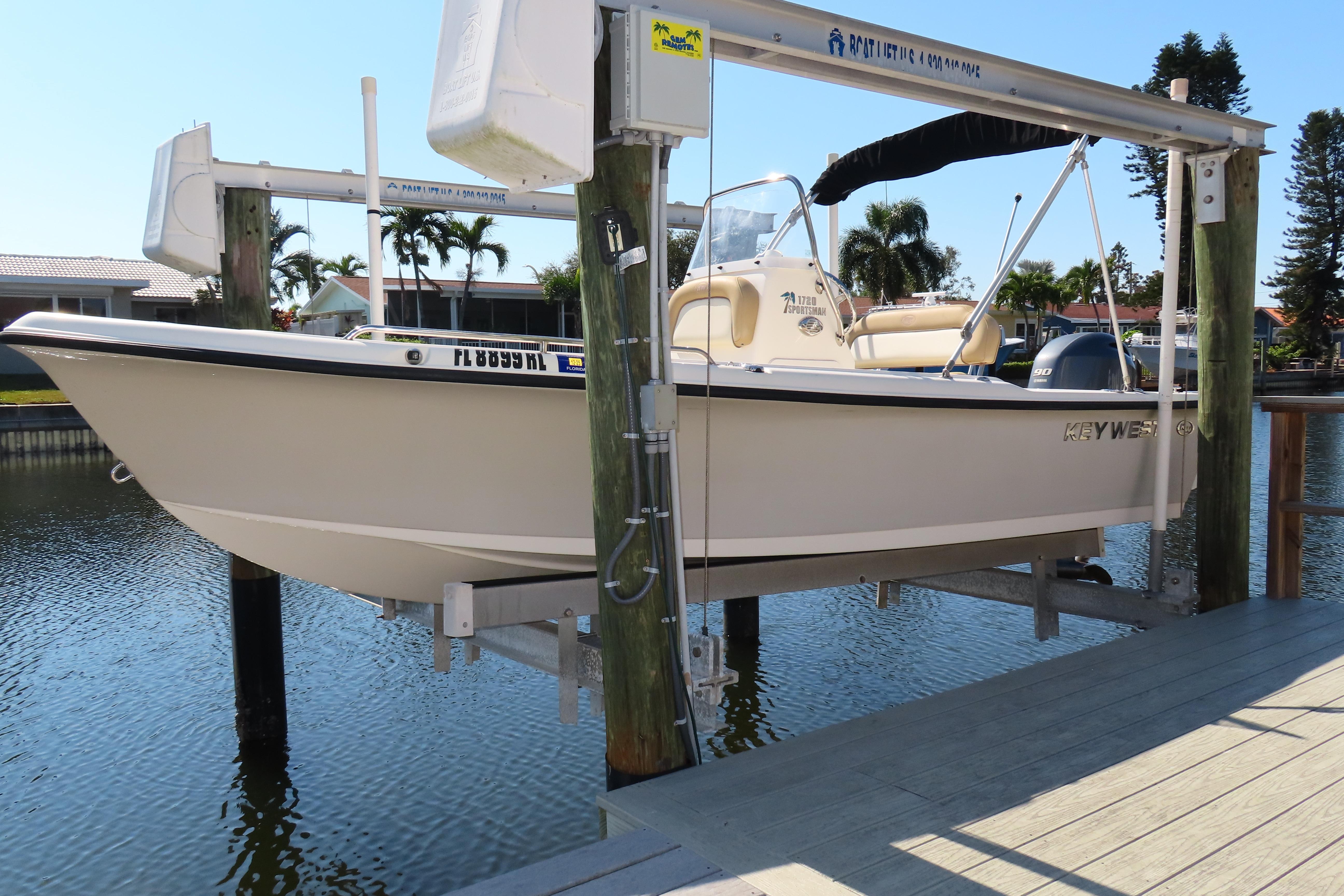 2018 Key West 1720 Center Console