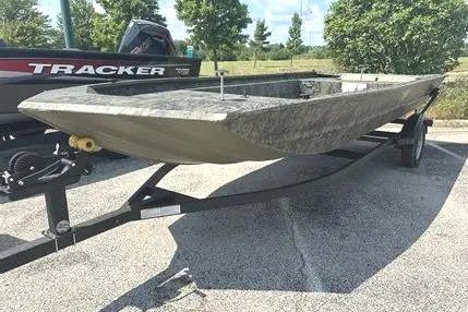 2026 Tracker Grizzly 1860 Utility