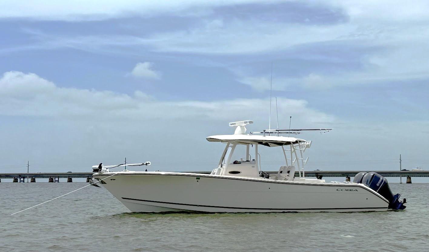 2019 Cobia 320 Center Console